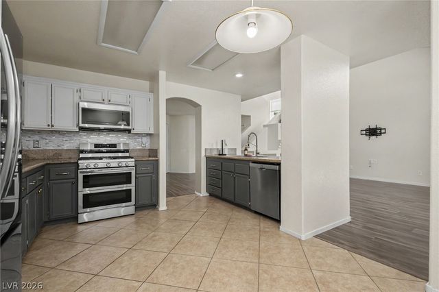 8216 Hollister Avenue, Las Vegas, NV 89131