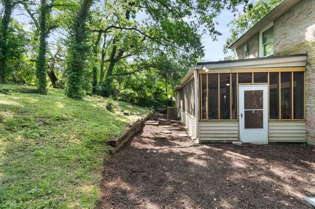 4828 Briarwood Dr, Nashville, TN 37211