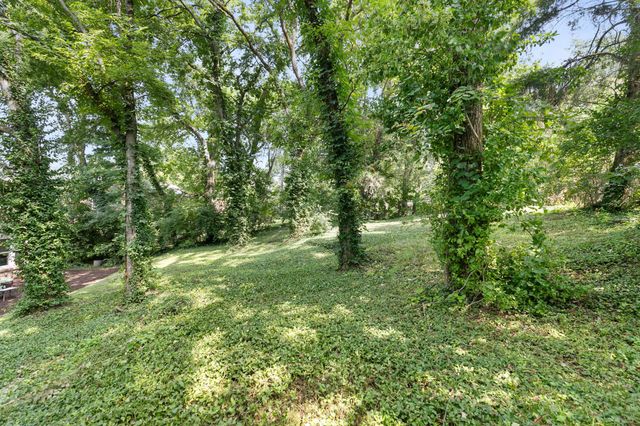4828 Briarwood Dr, Nashville, TN 37211