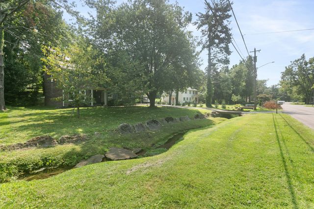 4828 Briarwood Dr, Nashville, TN 37211