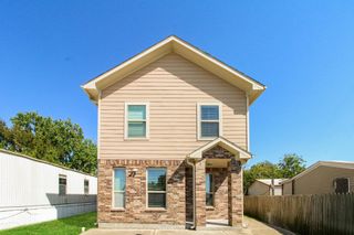 3223 Bay Oaks Harbor Drive, Baytown, TX 77523
