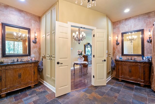 67 High Point Drive, Mayflower, AR 72106