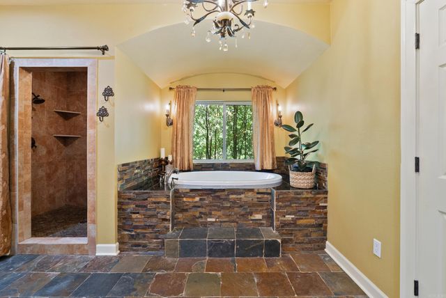 67 High Point Drive, Mayflower, AR 72106