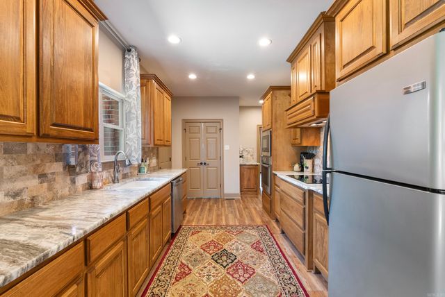 67 High Point Drive, Mayflower, AR 72106