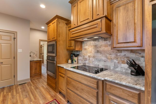 67 High Point Drive, Mayflower, AR 72106