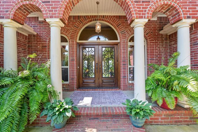 67 High Point Drive, Mayflower, AR 72106