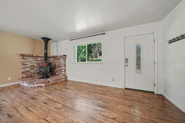 24317 Carson Dr, Pioneer, CA 95666