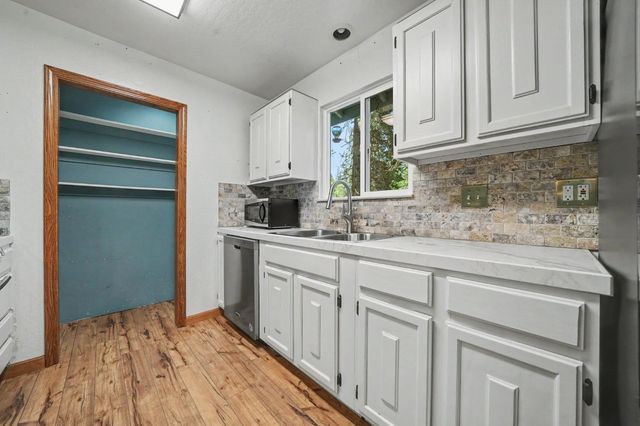 24317 Carson Dr, Pioneer, CA 95666