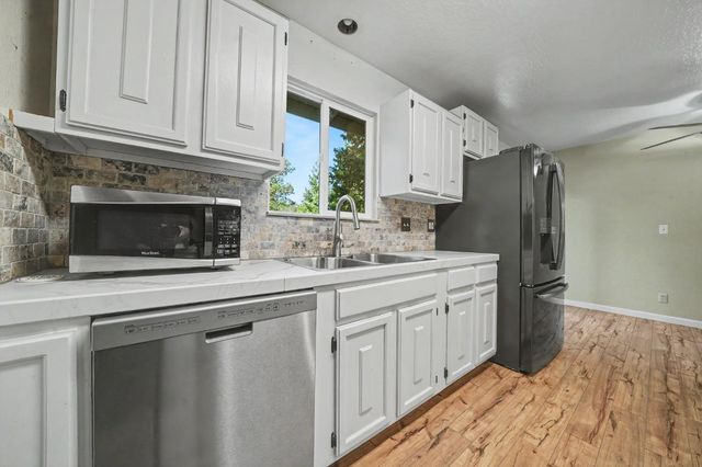 24317 Carson Dr, Pioneer, CA 95666