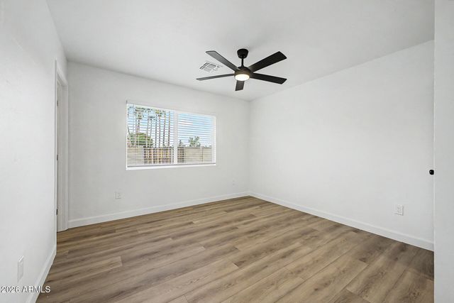 1004 W MANHATTON Drive, Tempe, AZ 85282