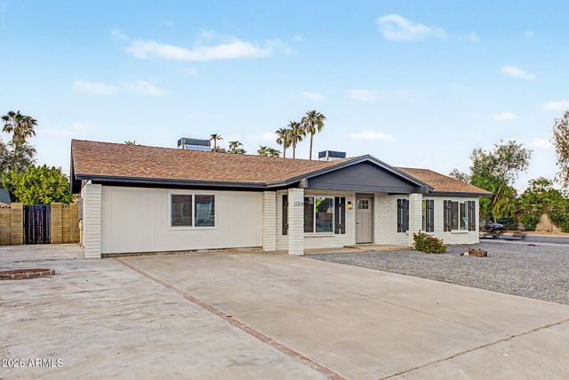1004 W MANHATTON Drive, Tempe, AZ 85282