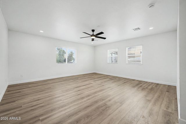 1004 W MANHATTON Drive, Tempe, AZ 85282