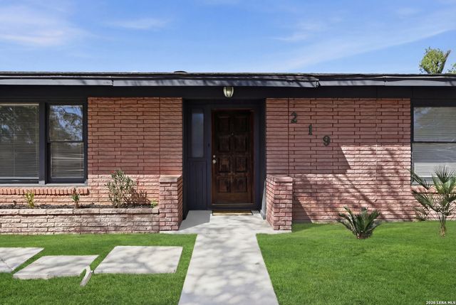 219 Sunnycrest, San Antonio, TX 78228