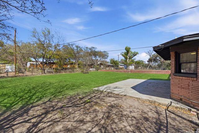 219 Sunnycrest, San Antonio, TX 78228