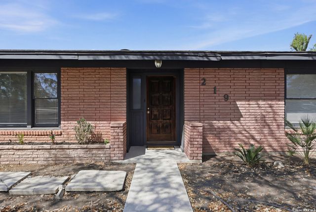 219 Sunnycrest, San Antonio, TX 78228
