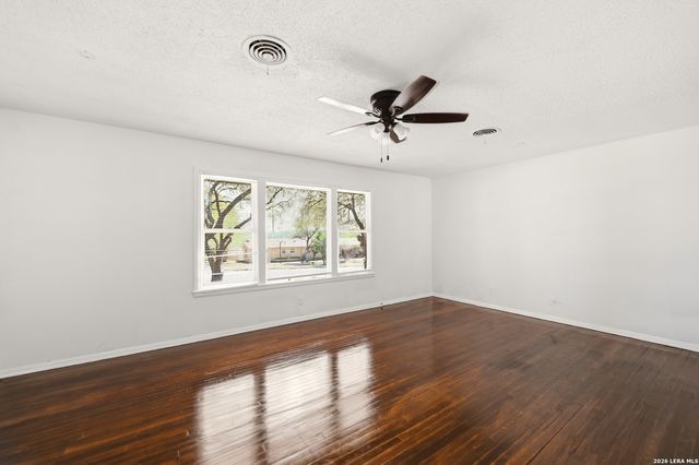 219 Sunnycrest, San Antonio, TX 78228