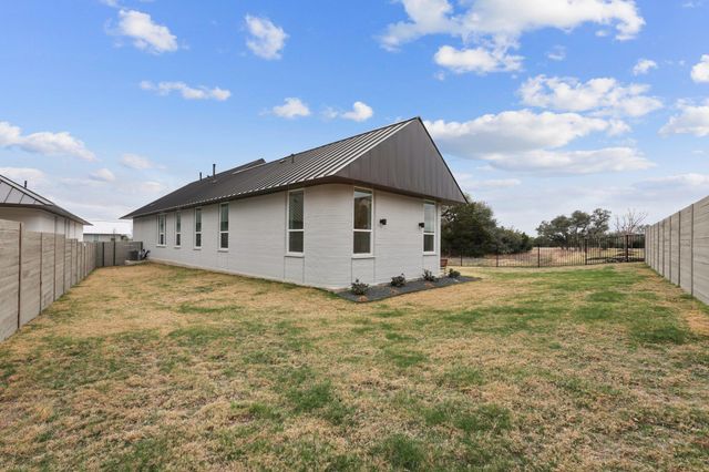 112 Red Maple LN, Georgetown, TX 78628