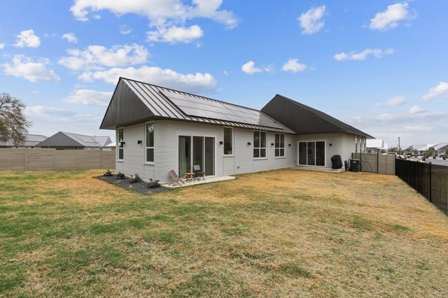 112 Red Maple LN, Georgetown, TX 78628