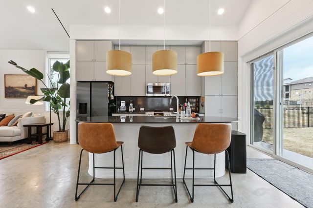 112 Red Maple LN, Georgetown, TX 78628