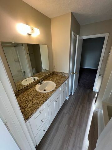 622 Castlegate Dr, Nashville, TN 37217