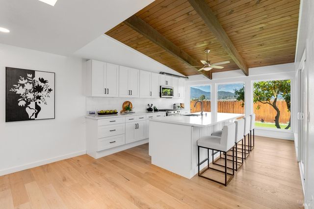 17 Channel Dr, Corte Madera, CA 94925