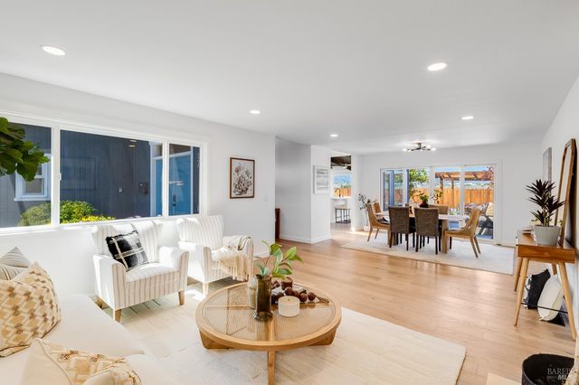 17 Channel Dr, Corte Madera, CA 94925