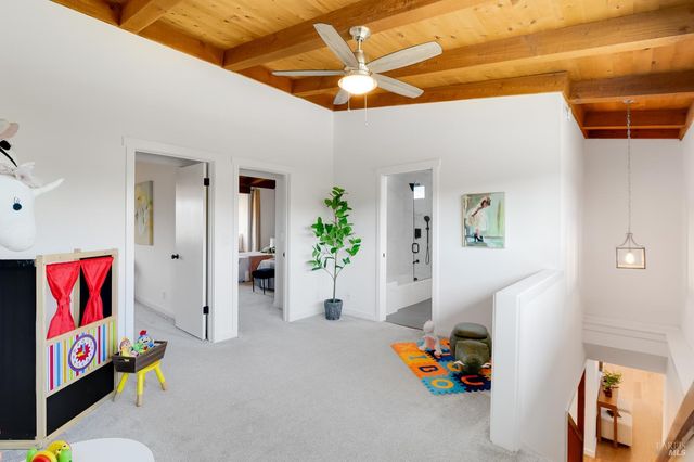 17 Channel Dr, Corte Madera, CA 94925