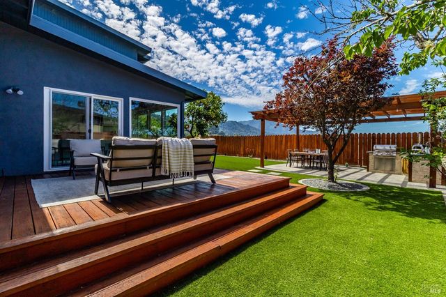 17 Channel Dr, Corte Madera, CA 94925