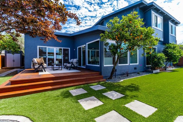 17 Channel Dr, Corte Madera, CA 94925