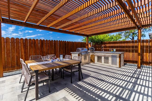 17 Channel Dr, Corte Madera, CA 94925