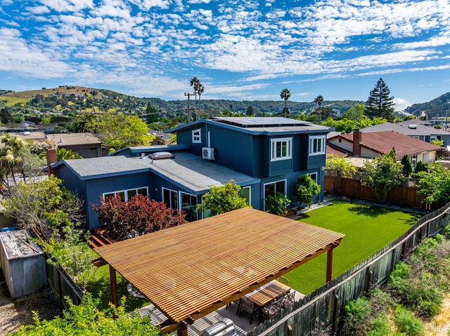 17 Channel Dr, Corte Madera, CA 94925