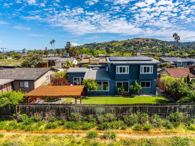 17 Channel Dr, Corte Madera, CA 94925