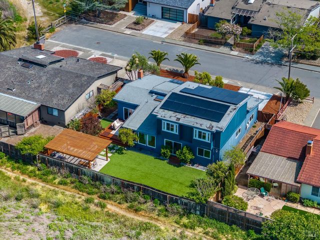 17 Channel Dr, Corte Madera, CA 94925