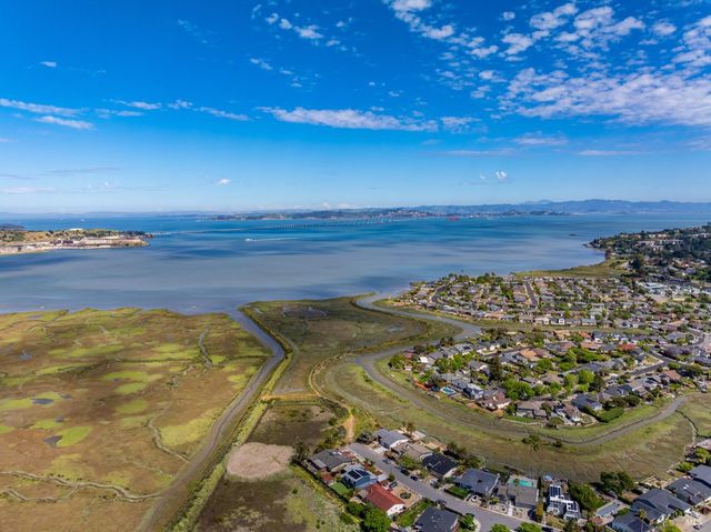 17 Channel Dr, Corte Madera, CA 94925