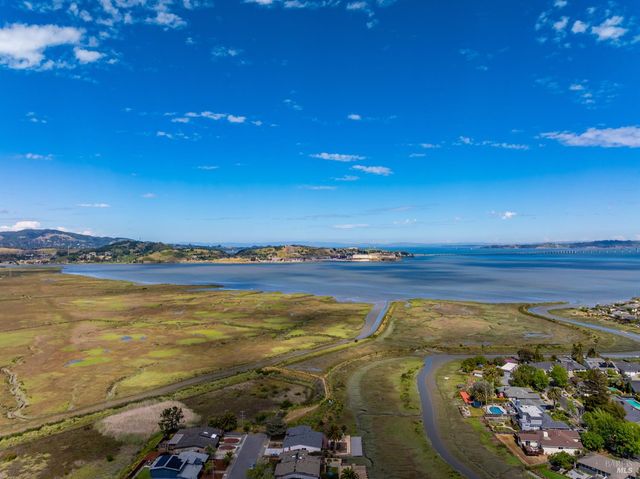 17 Channel Dr, Corte Madera, CA 94925
