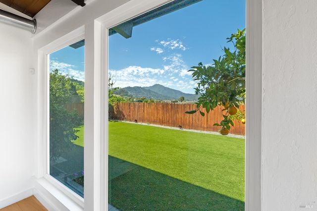 17 Channel Dr, Corte Madera, CA 94925