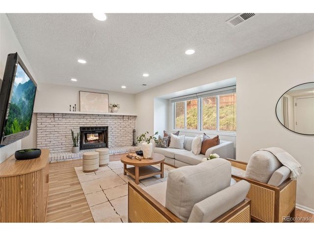 9970 Hoyt Ln, Broomfield, CO 80021