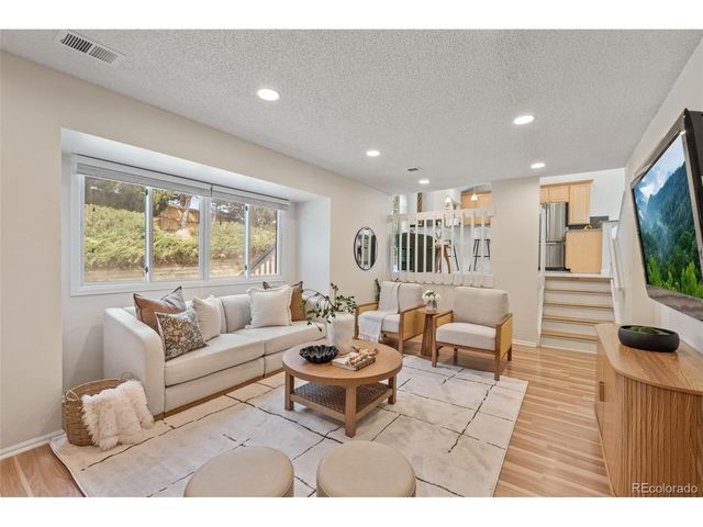 9970 Hoyt Ln, Broomfield, CO 80021