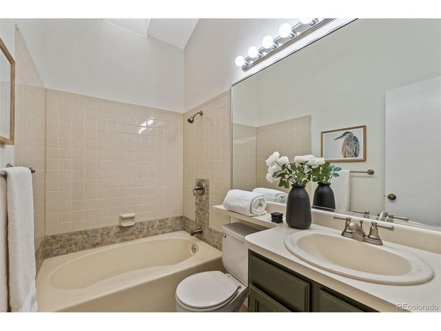 9970 Hoyt Ln, Broomfield, CO 80021