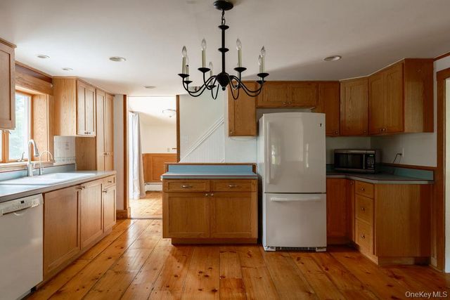 2327 Salt Point Turnpike, Clinton Corners, NY 12514