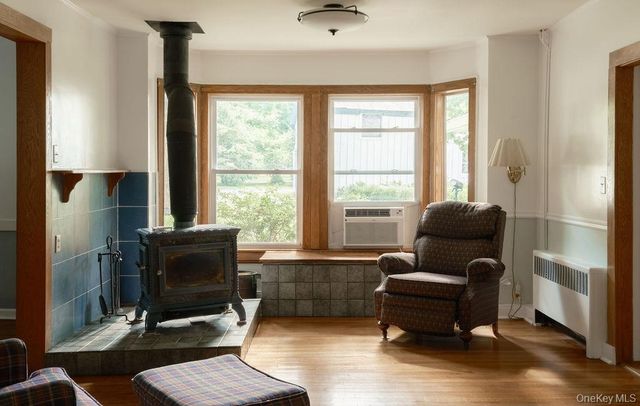 2327 Salt Point Turnpike, Clinton Corners, NY 12514