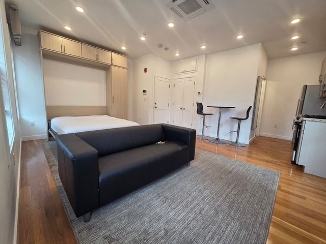 9 Sixth St 6, Chelsea, MA 02150