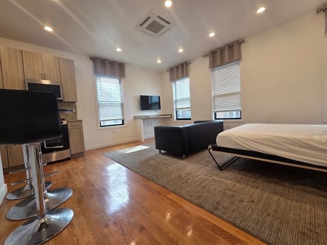 9 Sixth St 6, Chelsea, MA 02150
