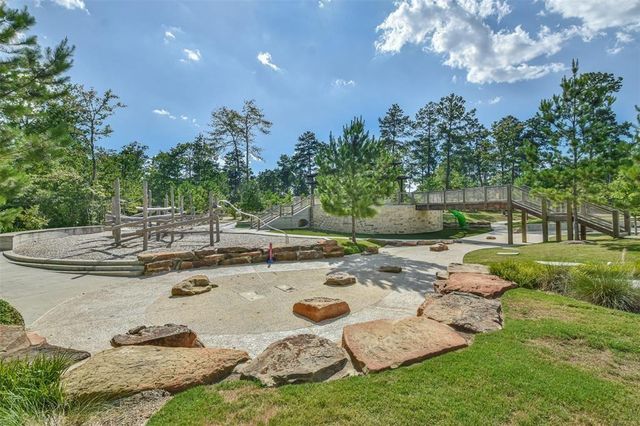 309 Serenata Woods Trail, Willis, TX 77318