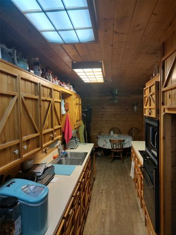 1061 County Road 1807, Yantis, TX 75497