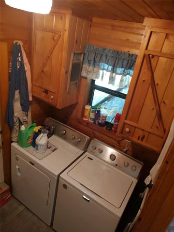 1061 County Road 1807, Yantis, TX 75497