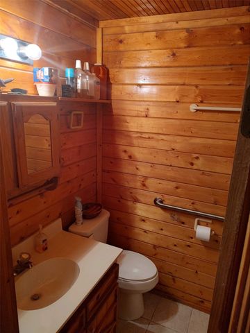 1061 County Road 1807, Yantis, TX 75497