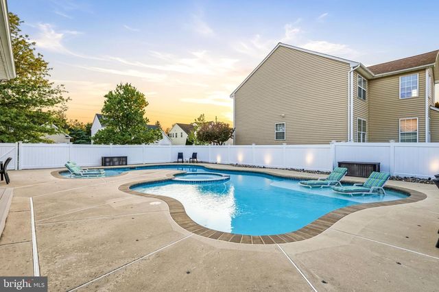 127 FOXWOOD TER, Mount Royal, NJ 08061