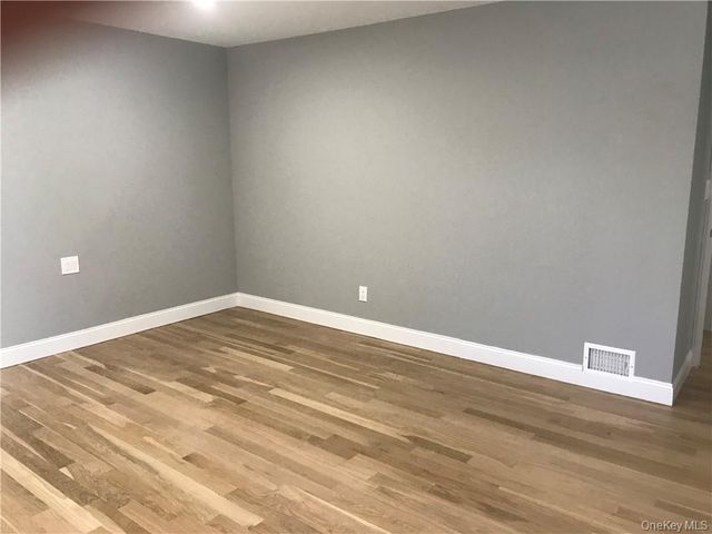 142 Oakland Avenue, Harrison, NY 10528