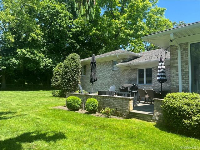 142 Oakland Avenue, Harrison, NY 10528